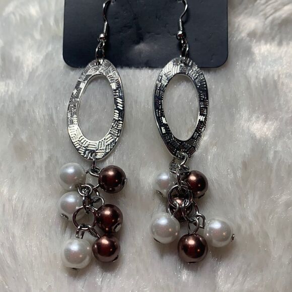 Paparazzi Silver Pierced Fashion Earrings Dangling Fishhook Baubles - Picture 1 of 5